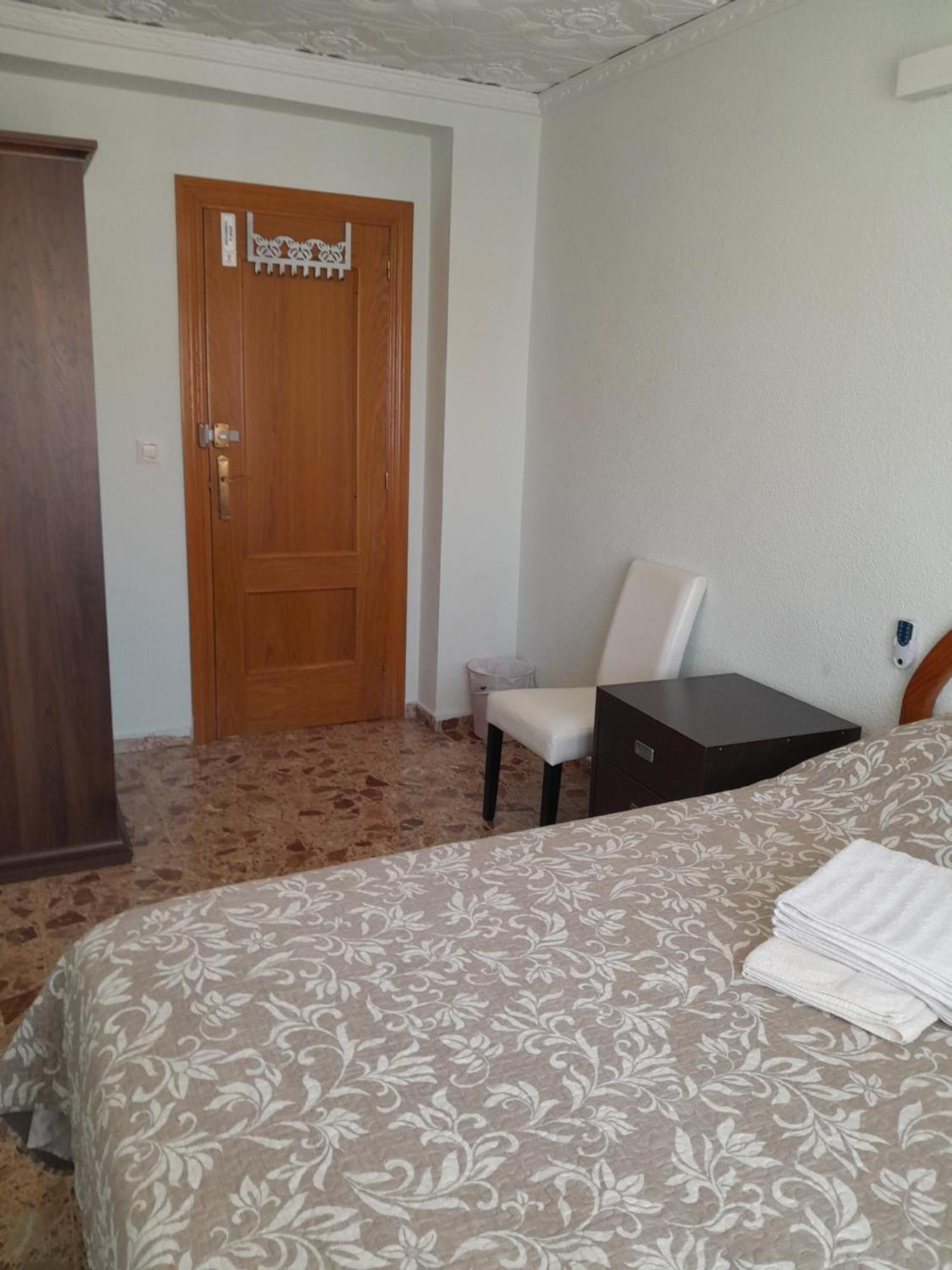Cozy Room Дения Екстериор снимка